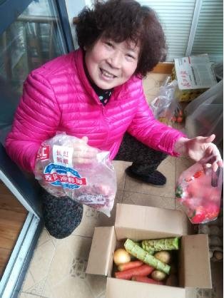 超有愛！武漢市民作詩、創(chuàng)意蔬菜拼“花式致謝”長(zhǎng)虹愛心捐贈(zèng)(圖7)
